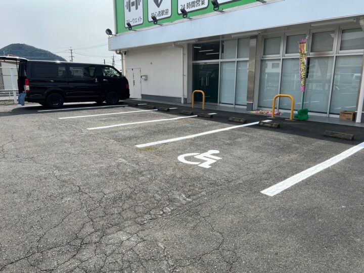岐阜市F様　2024年3月31日フィットネスジム新規オープンにつき駐車場の白線引きを行いました✨