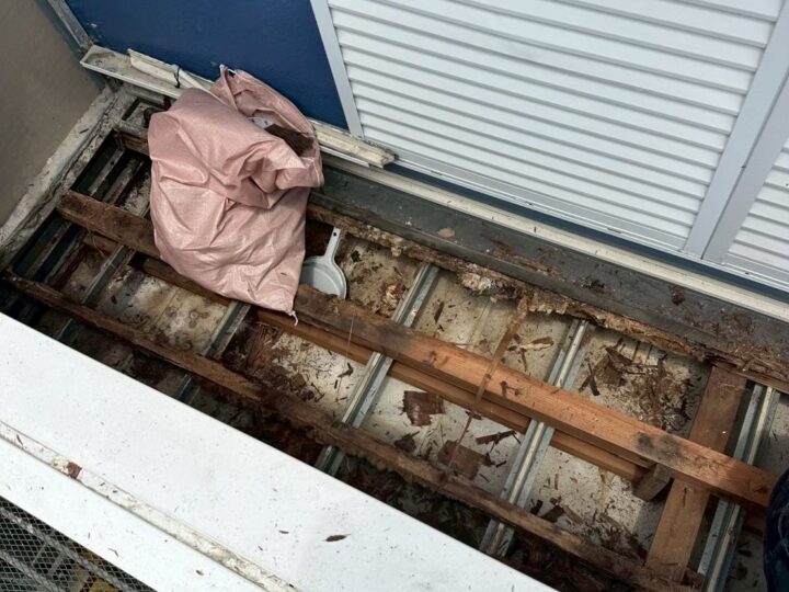 ベランダ床解体