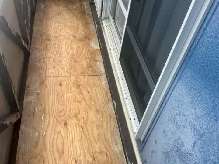 ベランダプライマー塗布