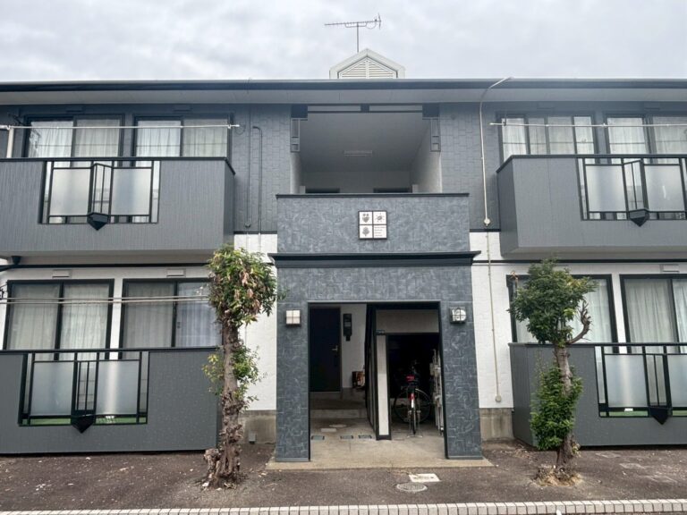 美濃加茂市I様アパート　チラシがきっかけで問い合わせをいただき、３か月間じっくりと悩まれた末のご決断でご依頼いただきました。屋根及び外壁塗装工事並びに外壁張り替え工事✨