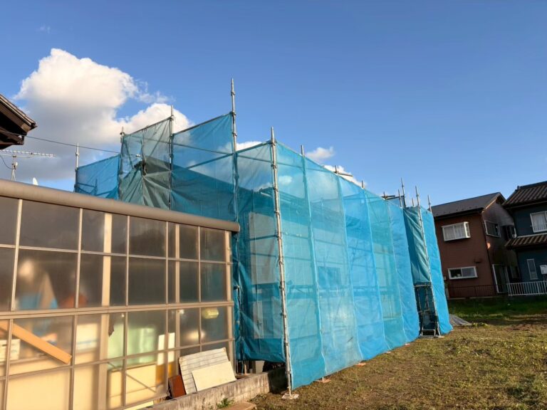 各務原市H様邸　屋根及び外壁塗装工事着工致しました✨