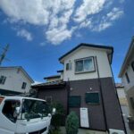 各務原市F様邸　築12年の2階建てのお住まいで、ご近所での弊社の工事を見ていたということでフリーダイヤルからお問い合わせをいただき、現在は延長瑕疵保険の申請にも対応中です。外壁塗装工事及びベランダ防水工事✨