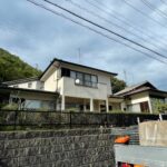 各務原市H様邸　ショールームへご来店いただいた築50年・セメント瓦（パラマウント瓦）のお住まい。屋根と外壁のメンテナンスのご相談から、外壁塗装及び屋根塗装並びに棟瓦下漆喰貫板交換工事✨
