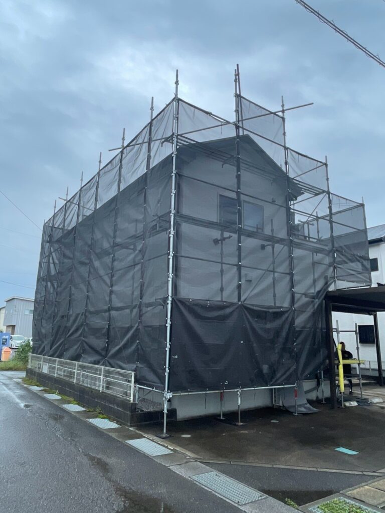 岐阜県加茂郡富加町K様邸　火災保険申請中！屋根工事着工致しました✨
